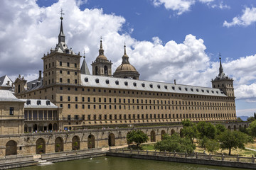 Fototapeta na wymiar Monastery of San Lorenzo del Escorial. Madrid. Spain