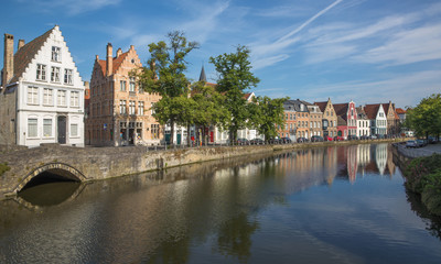 Fototapeta na wymiar Bruges - canal and Langerei street.