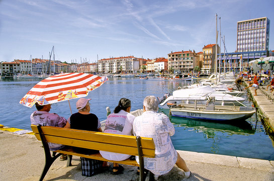 LA SEYNE-SUR-MER ( 83 Var ), Dimanche sur les quais