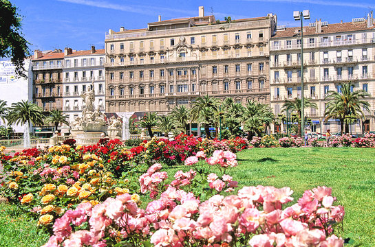 TOULON ( 83 Var ), Place de la Libert&eacute;