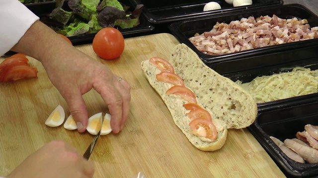 préparation d'un sandwich