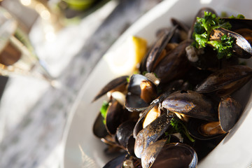 Mussels cooked in vine