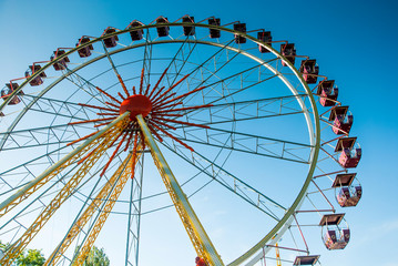 Attraction ferris wheel