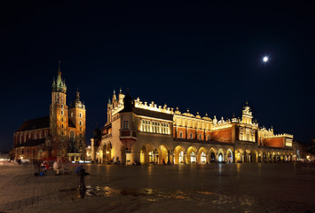 Naklejka premium A night view of the Market Square in Krakow, Poland