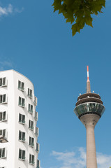 Obraz premium Rheinturm in Düsseldorf
