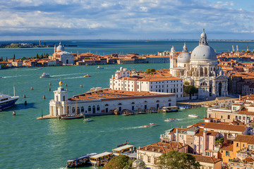 Fototapeta na wymiar bird's eye view of Venice. Italy.