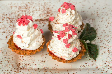 Cupcakes with cream