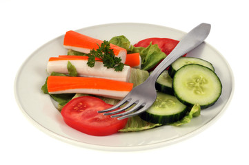 Assiette de surimi, tomate et concombre