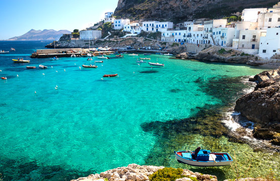 Levanzo Sicilia Porticciolo