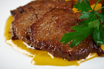 Roast fillet beef with potatoes