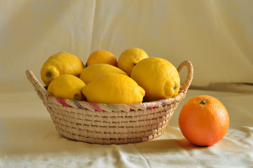 LIMONES CON NARANJA