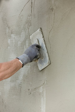 Hauswand verputzen