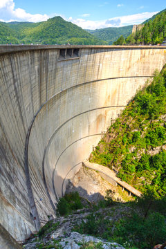 Vidraru dam, Fagaras mountains, Romania