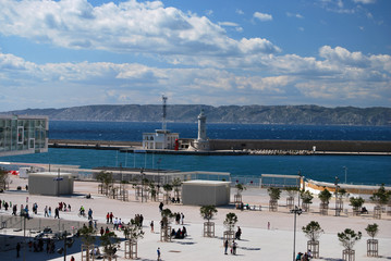 Marseille : l'entrée du port