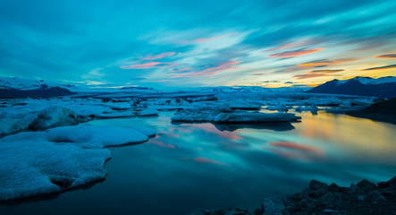 Jökulsárlón - Bucht mit Eisbergen © Uli-B