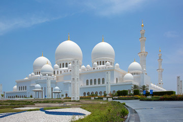 Fototapeta na wymiar Grande Mosquée Sheikh Zayed – Abu Dhabi