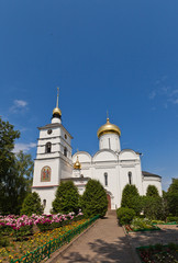Fototapeta na wymiar St Boris and Gleb Cathedral (XVI c.) in Dmitrov, Russia