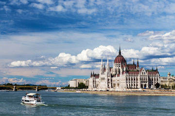 Fototapeta na wymiar The view of Budapest and the Parliament.