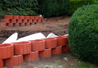 Pflanzsteine - Pflanzsteinmauer setzen