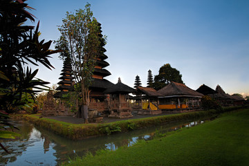 Fototapeta na wymiar Pura Taman Ayun Bali temple