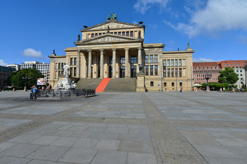 Fototapeta na wymiar Schauspielhaus, Konzerthaus, Schiller, Gendarmenmarkt, Berlin
