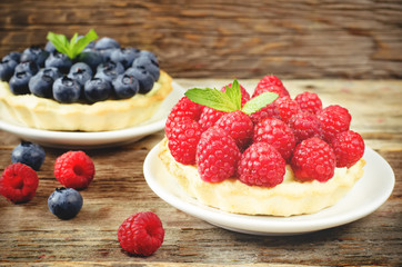 tartlets with raspberries and blueberries