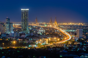 Fototapeta premium Bhumibol Bridge in Thailand top view at night