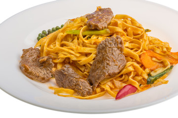 Fried noodles with beef