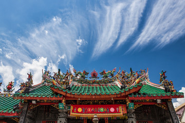 Fototapeta premium Chinese temple roof