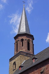 Fototapeta na wymiar Kath. Pfarrkirche St. Jacobus in HILDEN ( bei Düsseldorf )