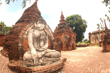 Obraz premium Yadana Hsemee Pagoda Complex.