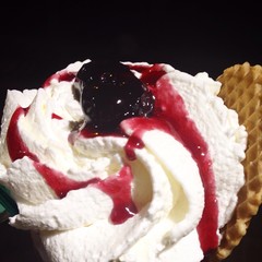 gelato all'amarena