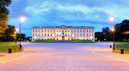 Oslo - Royal palace, Norway - obrazy, fototapety, plakaty