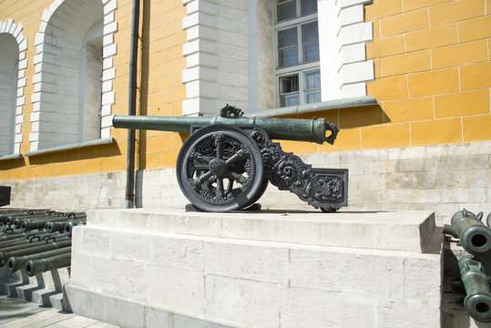Пушка в Кремле, Москва.