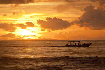 Fototapeta na wymiar Sunset Boat