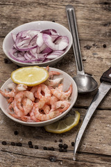 Vegetable salad with shrimps, sea breeze