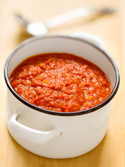 homemade italian tomato sauce
