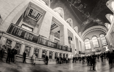 People and Tourists moving in Grand Central