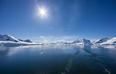 Poster Im Rahmen Eislandschaft der Antarktis © marcaletourneux