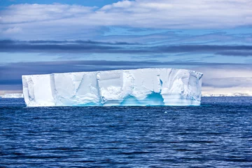 Fotobehang Antarctic Iceberg © marcaletourneux