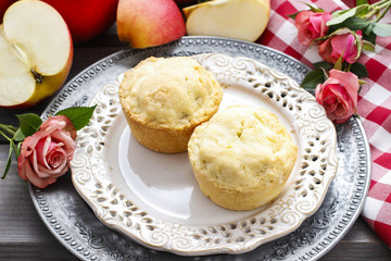 Muffins with apple