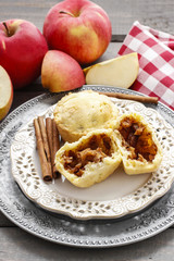 Muffins with apple