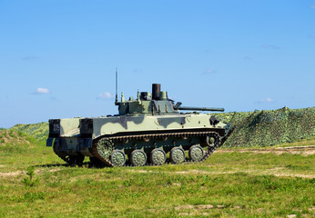 Airborne combat vehicle