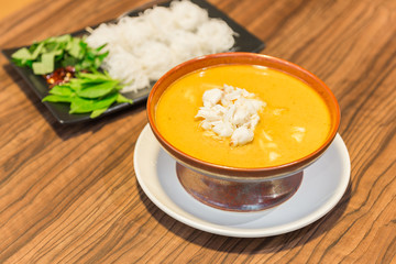 noodles fish curry crab
