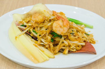 Pad thai