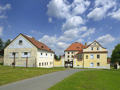 Baroque chateau Ruzkovy Lhotice, now a museum of music, Czech