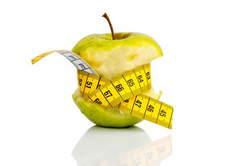 Apfel auf mit Maßband
