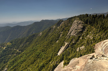 Fototapeta na wymiar Moro Rock, Sequoia National Park