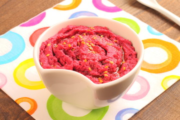 Beetroot and chickpea hummus