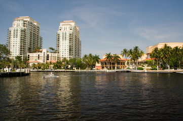 Fototapeta na wymiar Fort Lauderdale, Kanal, Fluss, Wohngegend, Wohnsiedlung